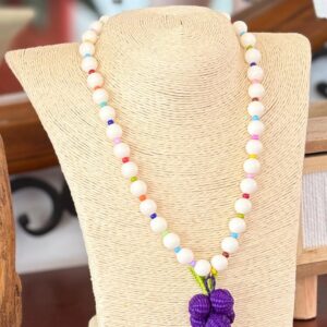 Collar uva